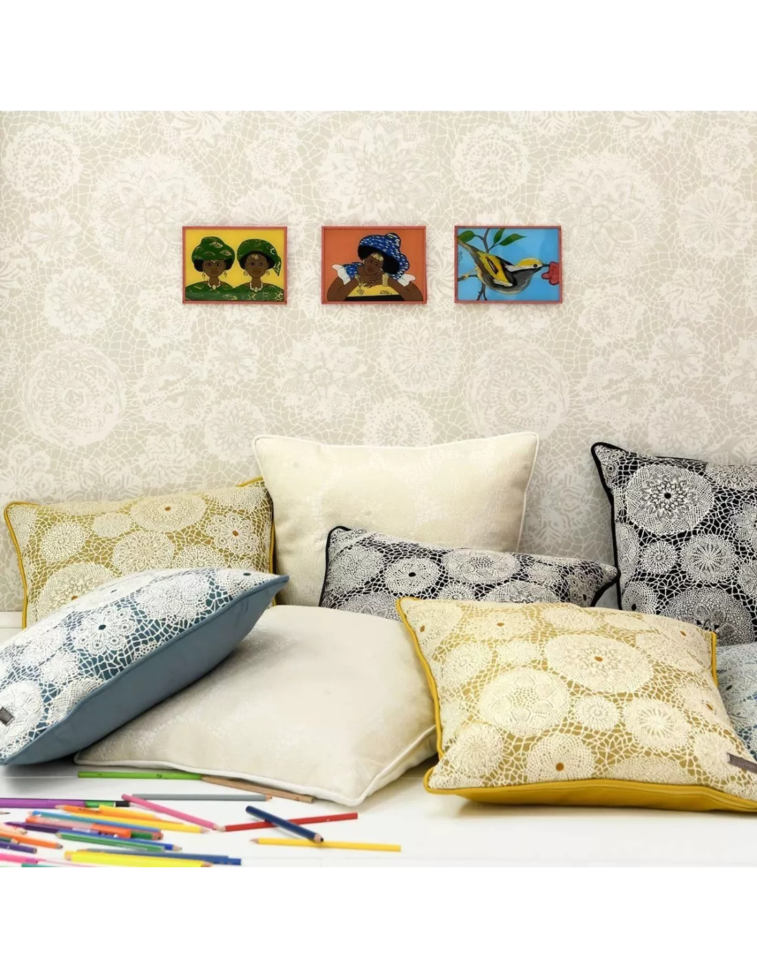 Coussin Dames Bleu, Jean Paul Gaultier – Image 3