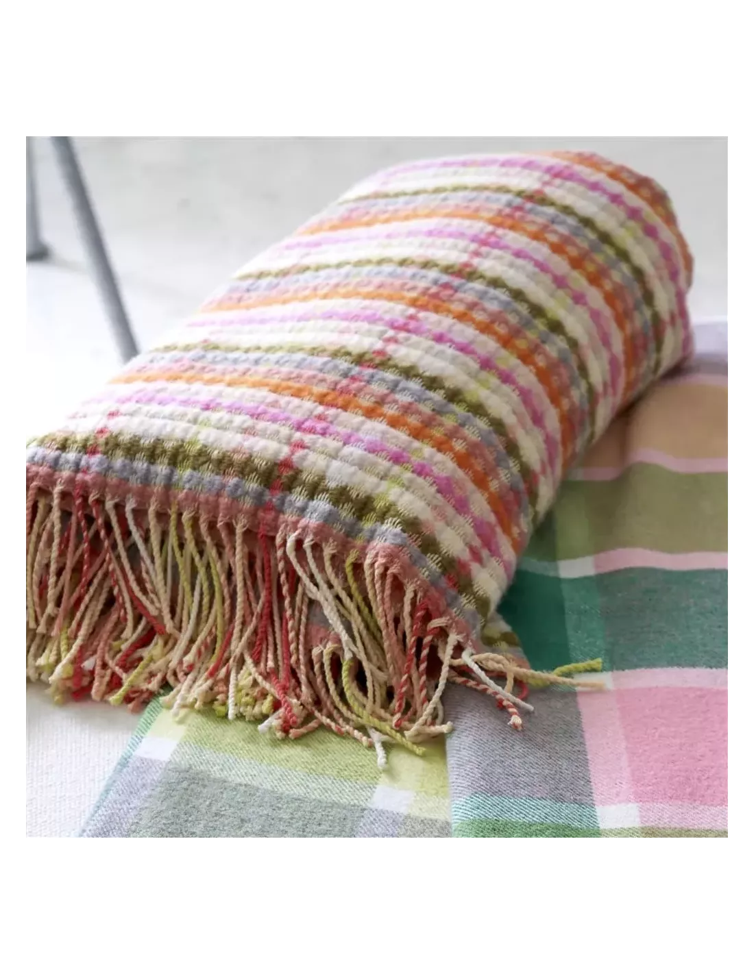 Plaid Marano Peony, Designers Guild – Image 2