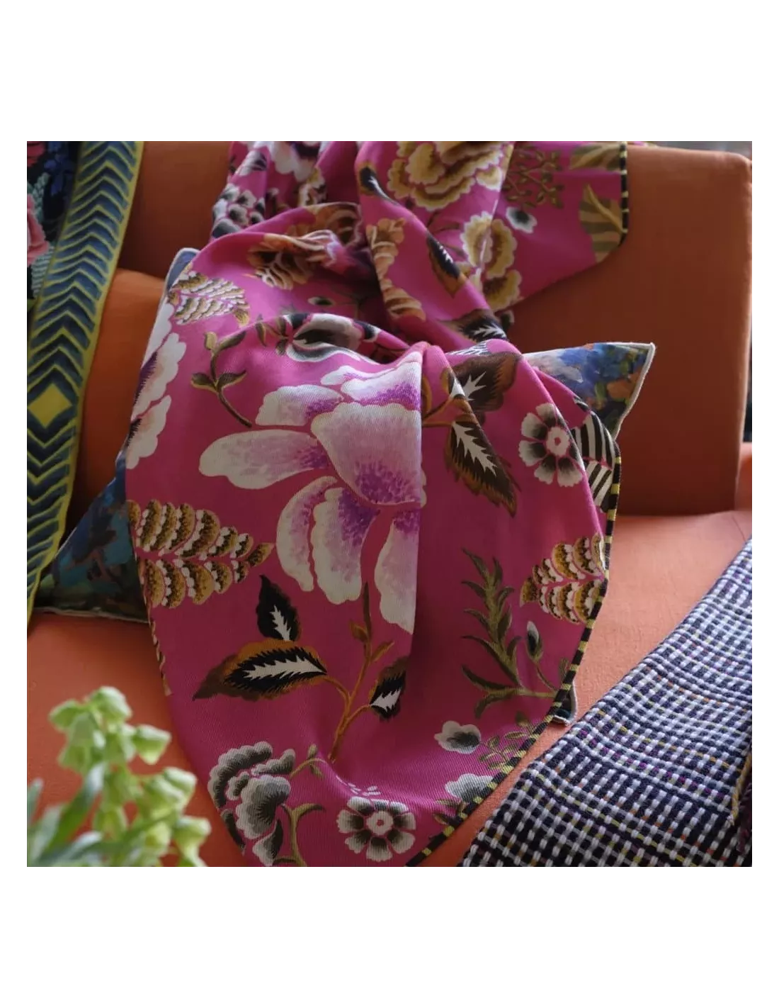 Plaid Rose De Damas Cerise, Designers Guild – Image 2